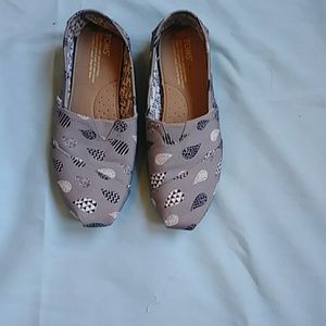 Toms slide on shoes